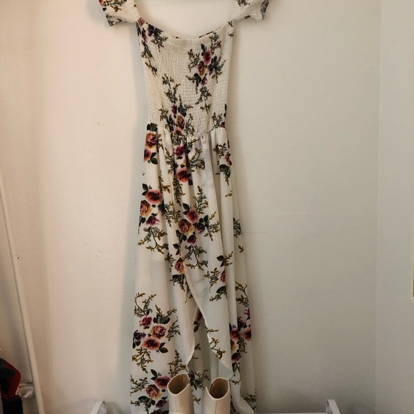 Floral off shoulder waterfall dress - Picture 2 of 3
